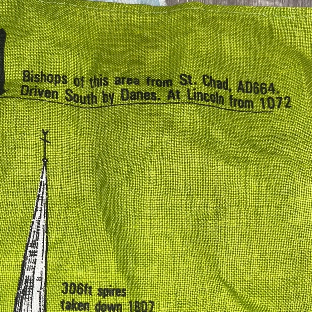 Vintage Lincoln Cathedral Irish Souvenir Wall Tapestry/ Tea Towel EUC Like New